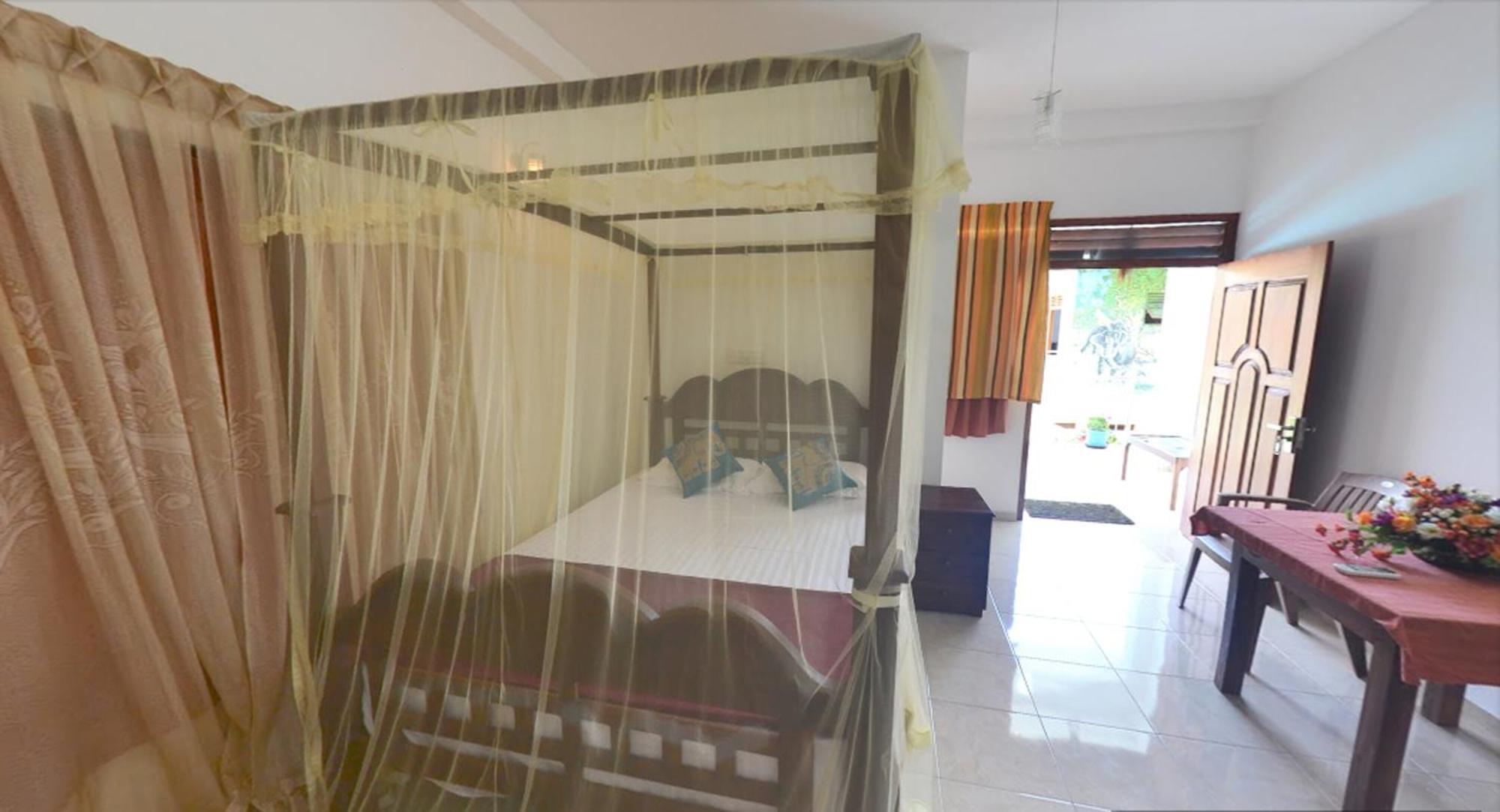 The Lodge Unawatuna Room photo